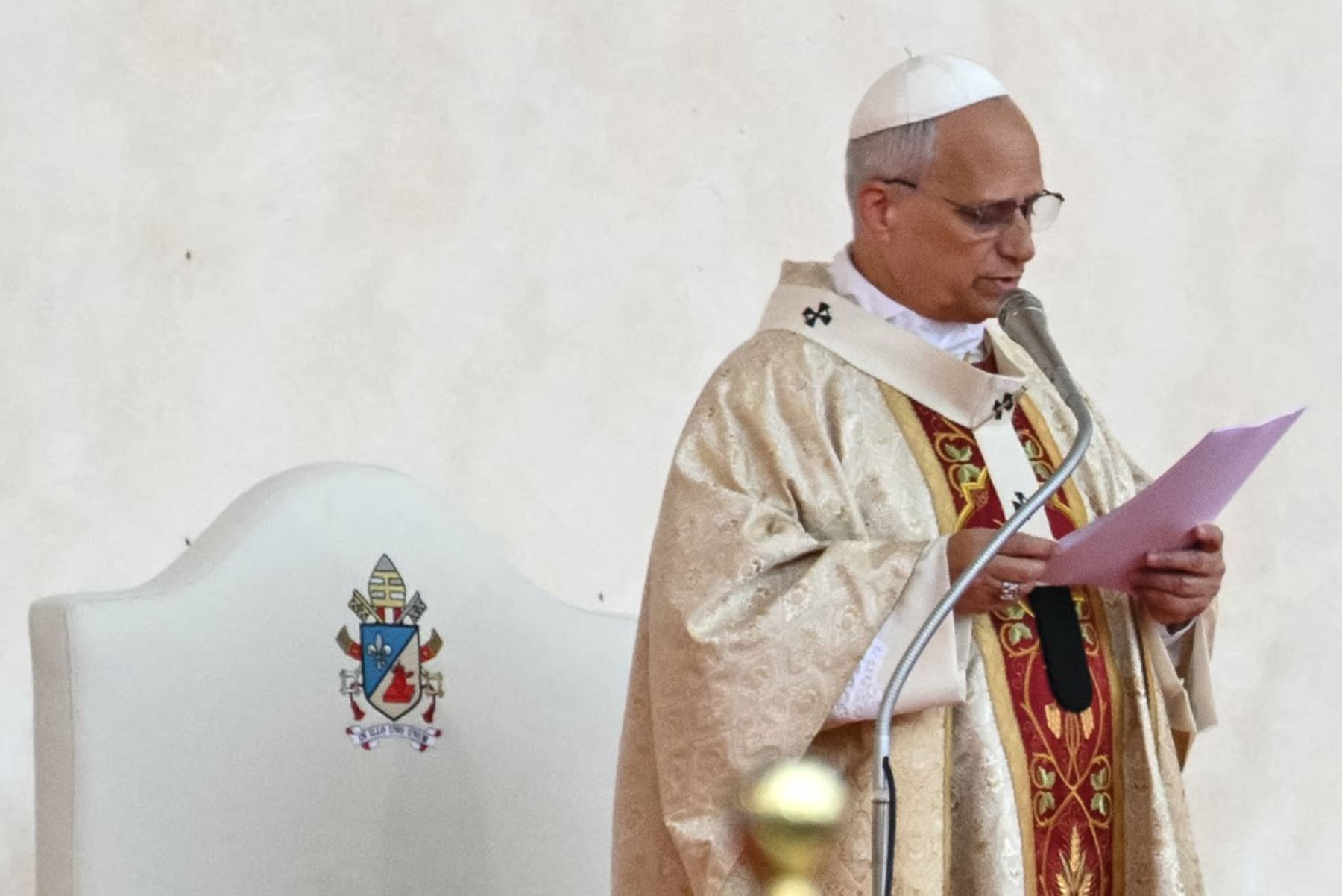 El papa León XIV preside una Santa Misa en el Estadio Malabo, en Malabo, el último día de un viaje apostólico de 11 días a África. Foto: AFP