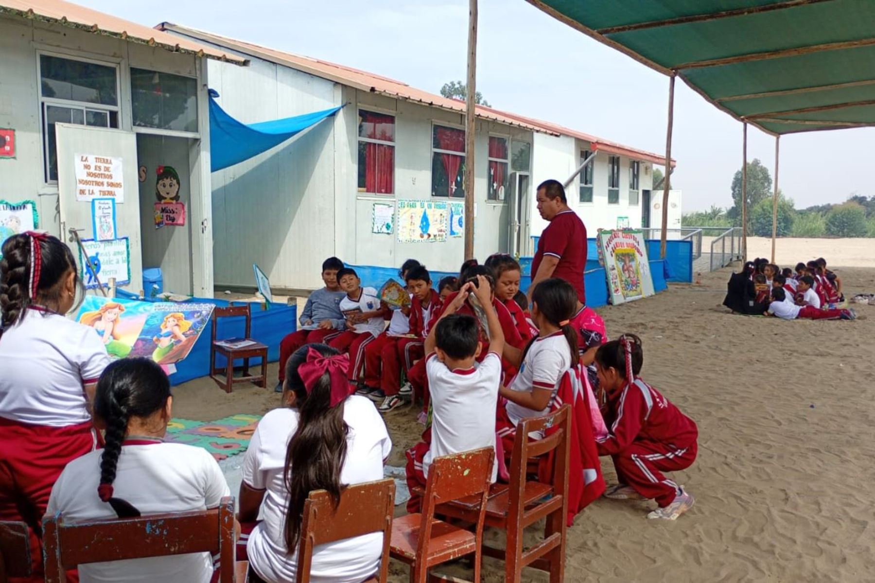 Contraloría: alumnos de Sayán reciben clases en la calle por retrasos en obra de colegio