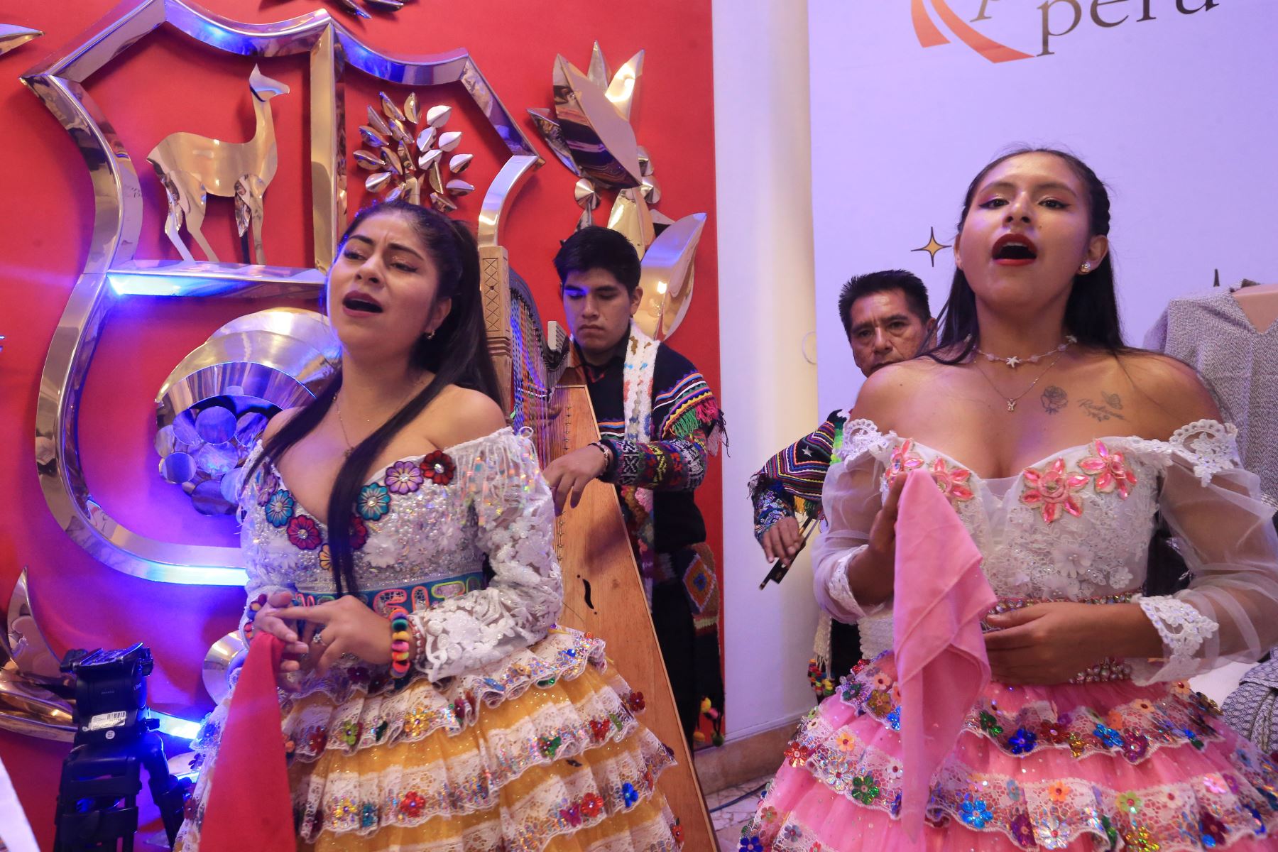 La feria está orientada a que los productores de las seis regiones tengan la oportunidad de posicionar sus productos en mercados nacionales y extranjeros .Foto: ANDINA/Héctor Vinces