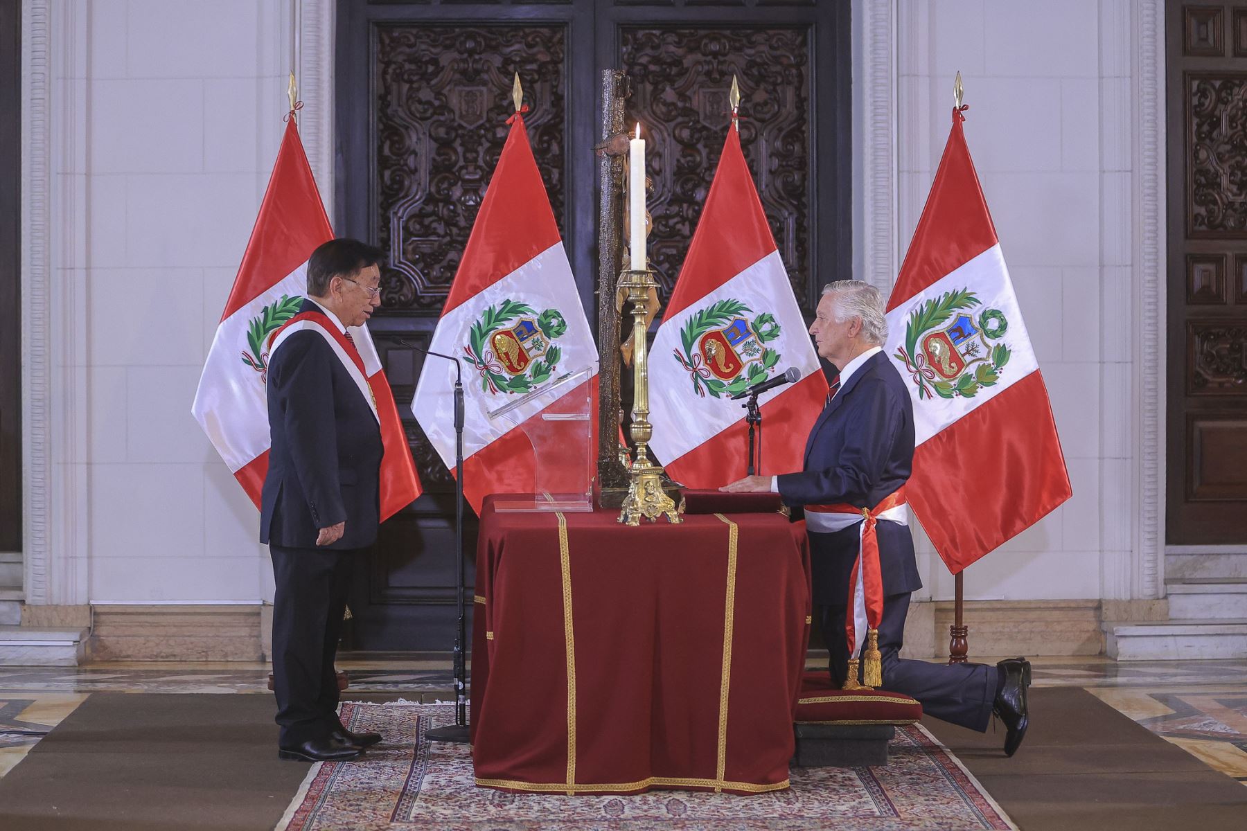 El presidente de la República del Perú, José María Balcázar, tomó juramento a Carlos José Pareja Ríos como nuevo titular del Ministerio de Relaciones Exteriores. Foto: ANDINA/Prensa Presidencia