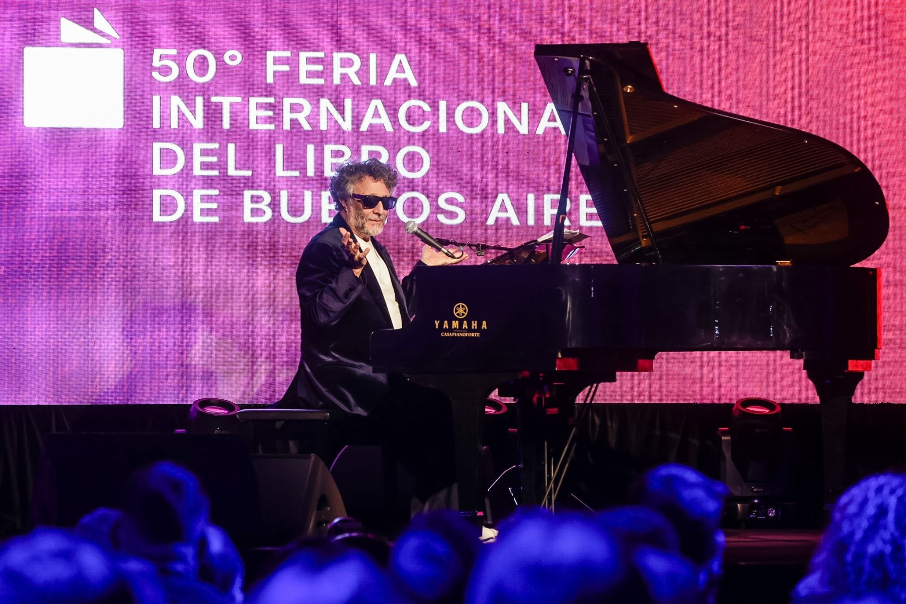 Fito Páez se presenta en la inauguración de la 50° Feria Internacional Del Libro De Buenos Aires. Foto: ANDINA/Luis Iparraguirre