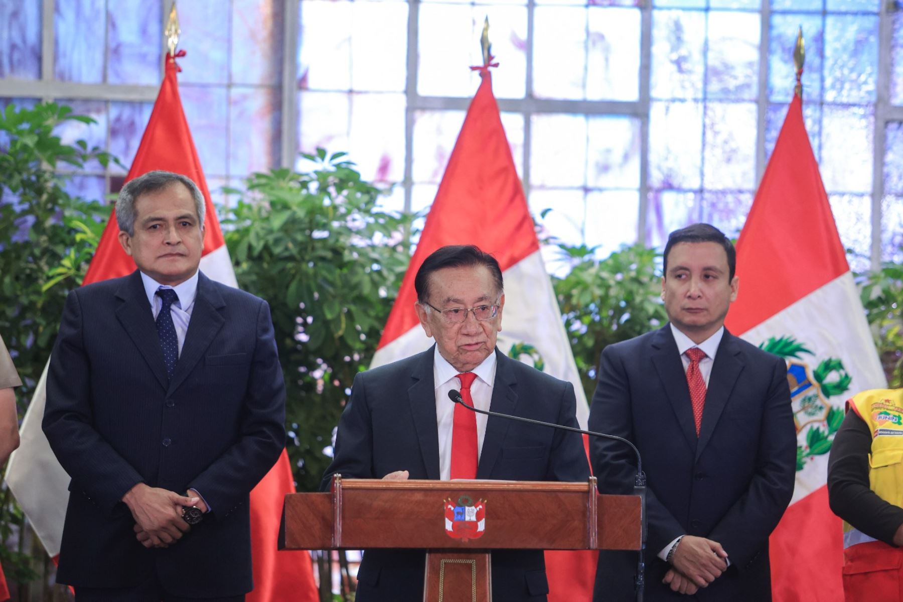 El presidente José María Balcázar participa en la firma de un convenio entre los ministerios del Interior y de Justicia y Derechos Humanos, que establece la defensa legal gratuita a miembros de juntas vecinales que enfrentan la delincuencia. Foto: ANDINA/ Prensa Presidencia