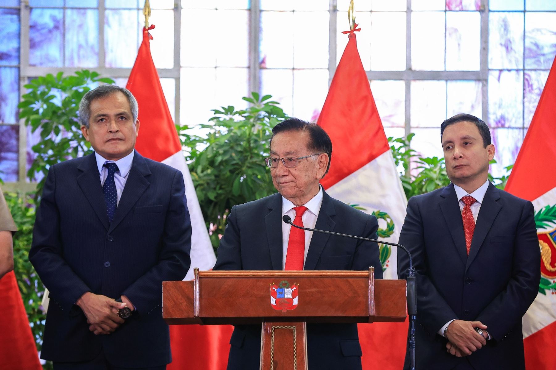 El presidente José María Balcázar participa en la firma de un convenio entre los ministerios del Interior y de Justicia y Derechos Humanos, que establece la defensa legal gratuita a miembros de juntas vecinales que enfrentan la delincuencia. Foto: ANDINA/ Prensa Presidencia
