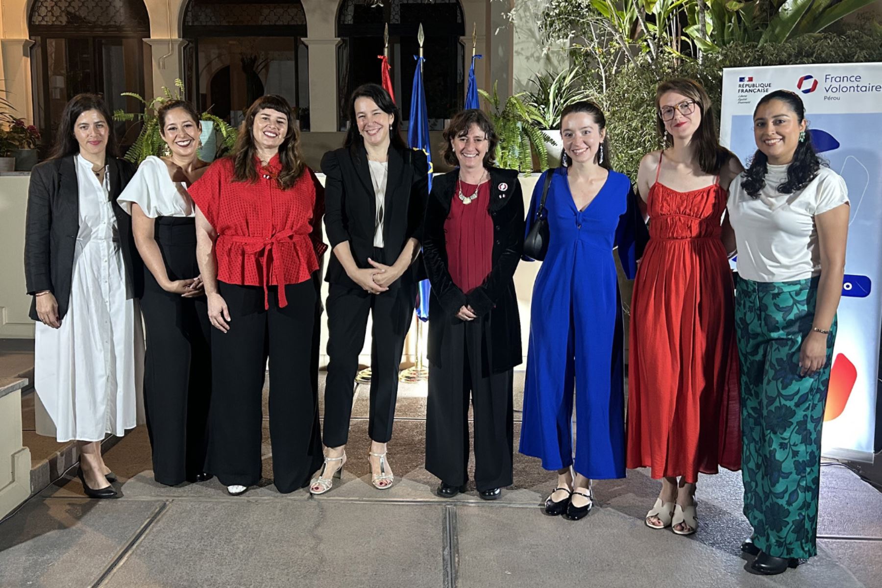 Embajada de Francia resalta 15 años de presencia de France Volontaires en Perú