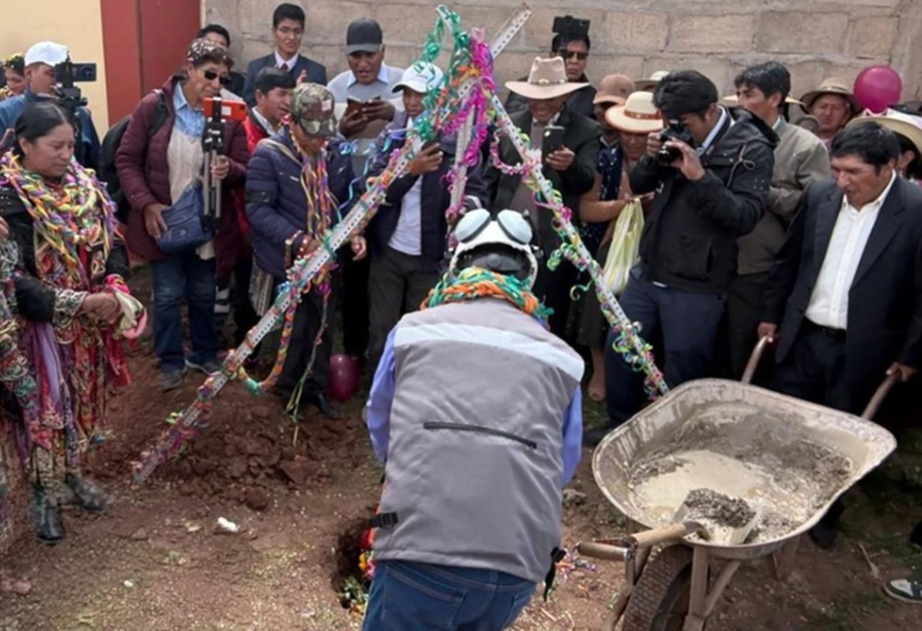 Puno: Vivienda inicia trabajos del proyecto de movilidad urbana en distrito de Pucará