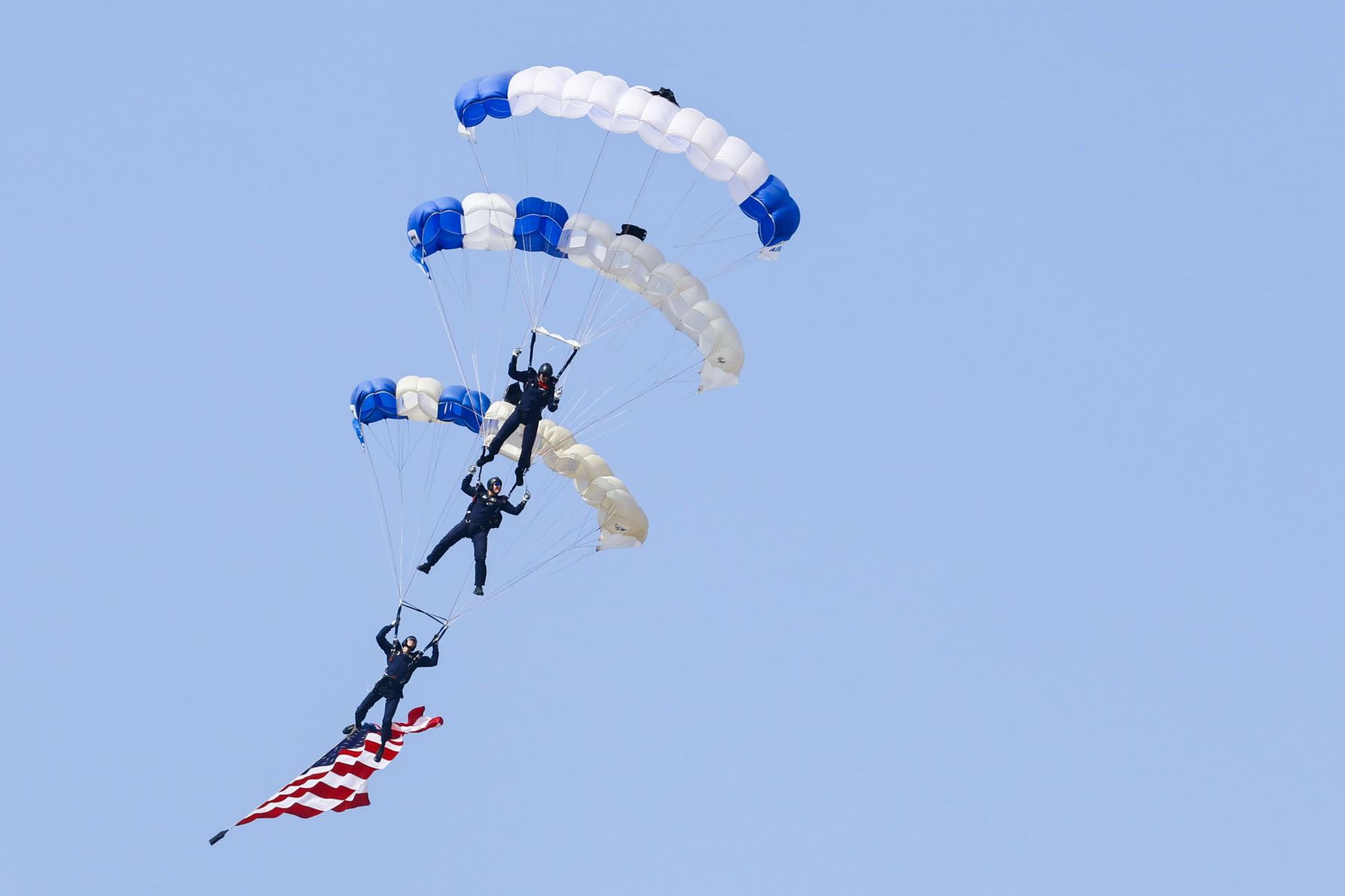 La exhibición de los F16 era uno de los mayores atractivos del XVIII Festival Aéreo BALP 2026 y su performance no decepcionó a los espectadores que llegaron masivamente a la Base Aérea de Las Palmas de Surco para presenciar el despliegue de los poderosos aviones de combate. Foto: Cortesía/Víctor Vásquez