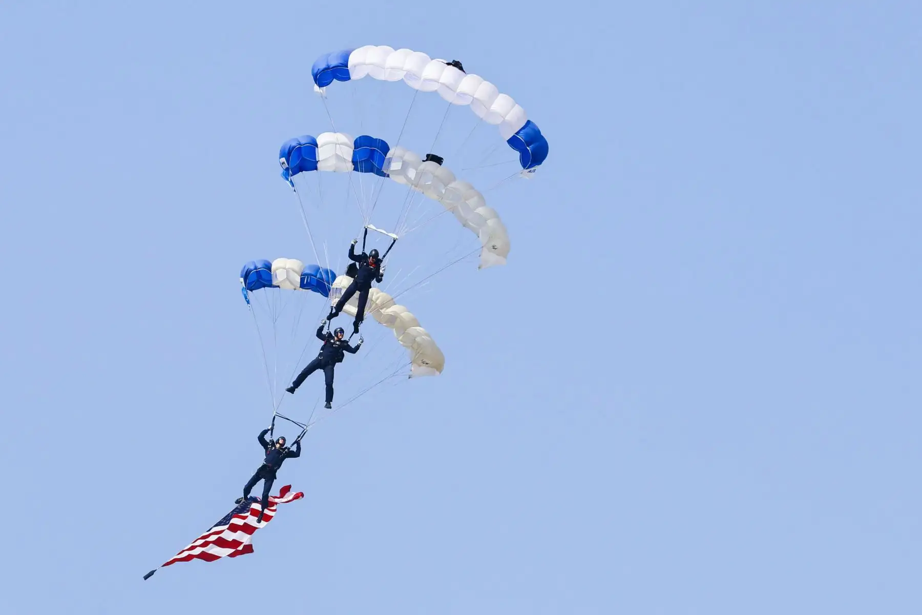 La exhibición de los F16 era uno de los mayores atractivos del XVIII Festival Aéreo BALP 2026 y su performance no decepcionó a los espectadores que llegaron masivamente a la Base Aérea de Las Palmas de Surco para presenciar el despliegue de los poderosos aviones de combate. Foto: Cortesía/Víctor Vásquez