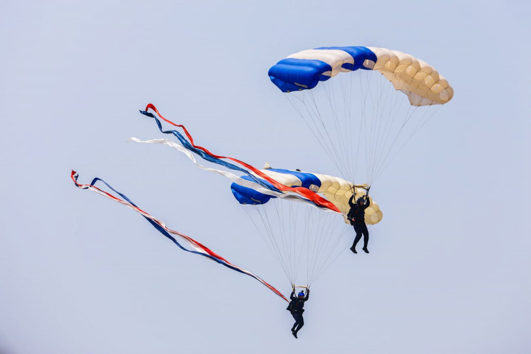 La exhibición de los F16 era uno de los mayores atractivos del XVIII Festival Aéreo BALP 2026 y su performance no decepcionó a los espectadores que llegaron masivamente a la Base Aérea de Las Palmas de Surco para presenciar el despliegue de los poderosos aviones de combate.  Foto: Cortesía/Víctor Vásquez