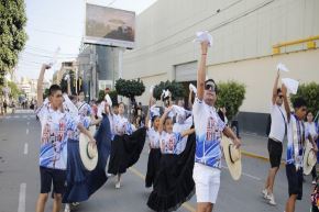 La ciudad se llenó de pañuelos al viento, elegancia y zapateo, en un espectáculo que resaltó por el profundo sentido de identidad y orgullo chiclayano reflejado en cada pareja de baile.