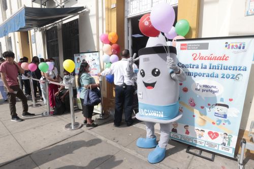 Minsa inicia jornada nacional de vacunación hasta el domingo 3 de mayo