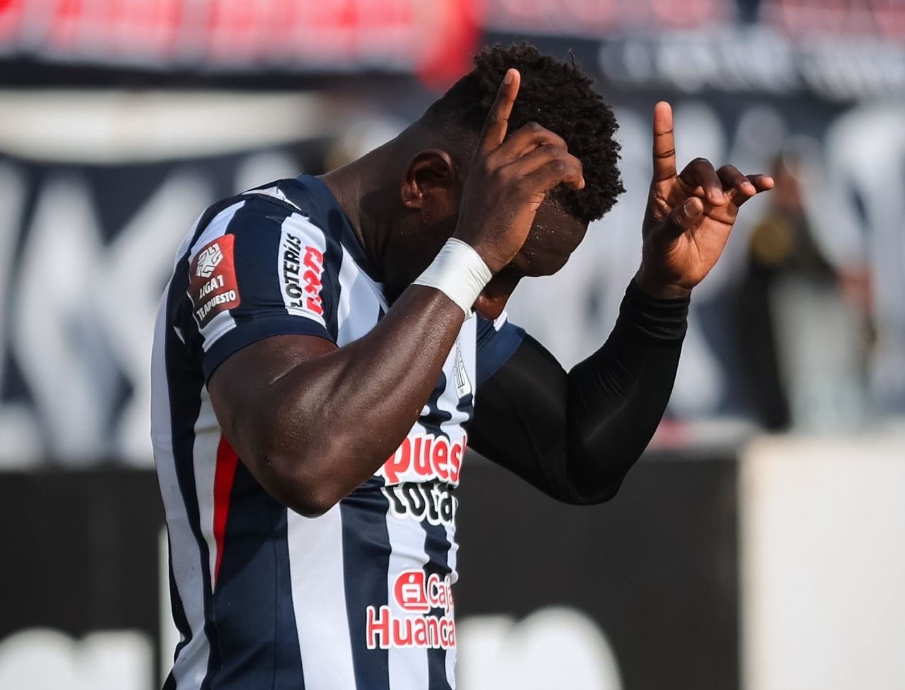 Alianza Lima derrotó 1-0 a Atlético Grau y vuelve a punta del Torneo Apertura