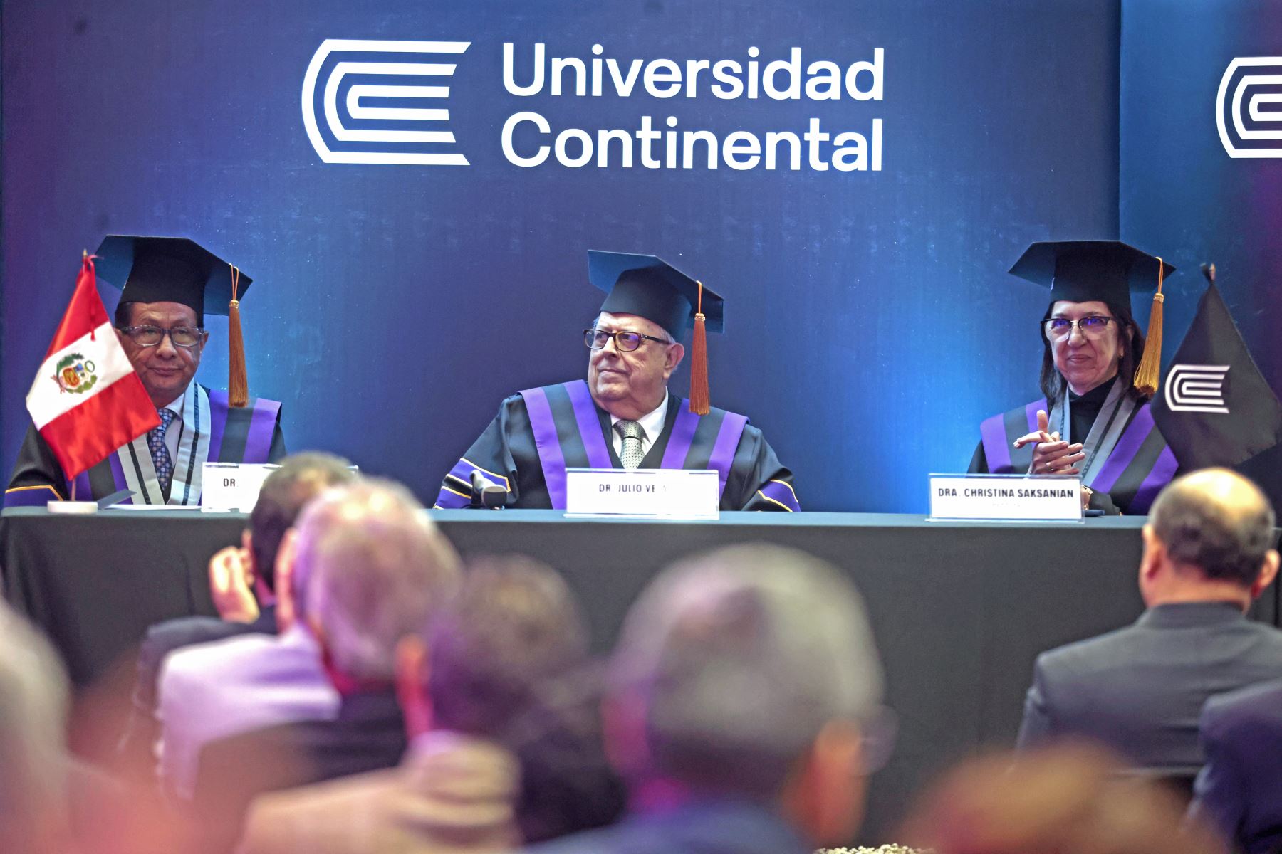Acto de investidura de Julio Emilio Velarde Flores como Doctor Honoris Causa, en mérito a su labor al frente del Banco Central de Reserva del Perú y su impacto en el desarrollo del país. Foto: ANDINA/ Vidal Tarqui