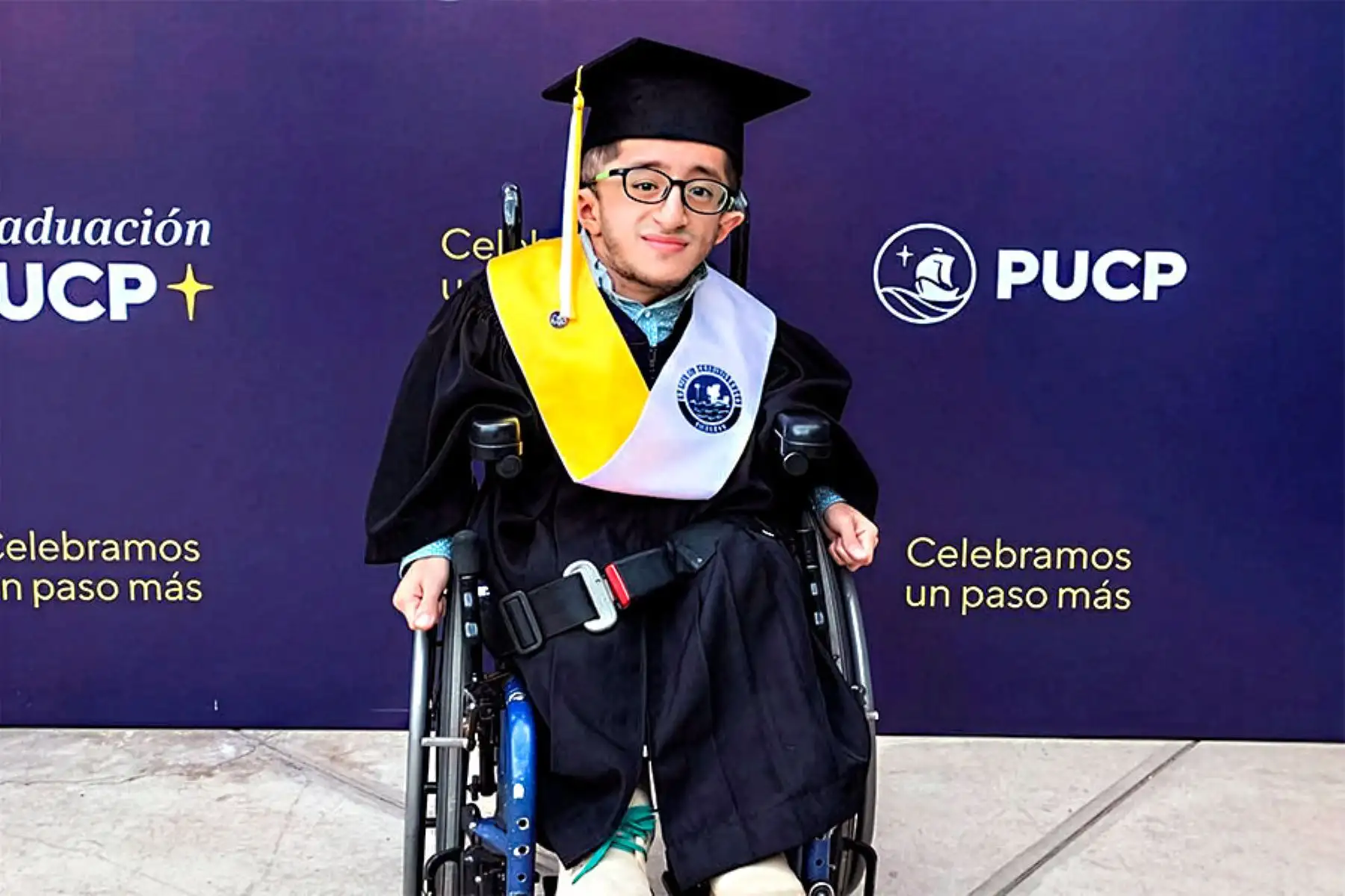 El periodista Rodrigo Castillo ha demostrado tenacidad en la búsqueda de sus metas. 