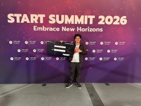 Gian Piero Dávila, estudiante de Administración y Negocios Digitales de UTEC, logró la victoria en los START Summit 2026 en Suiza, uno de los eventos de emprendimiento más importantes de Europa. Foto: Difusión