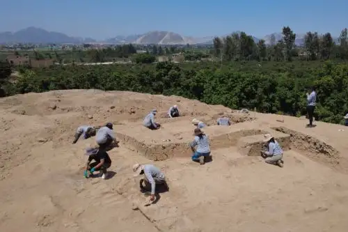 Descubren en Virú dos templos de culto al fuego de 4,500 años de antigüedad