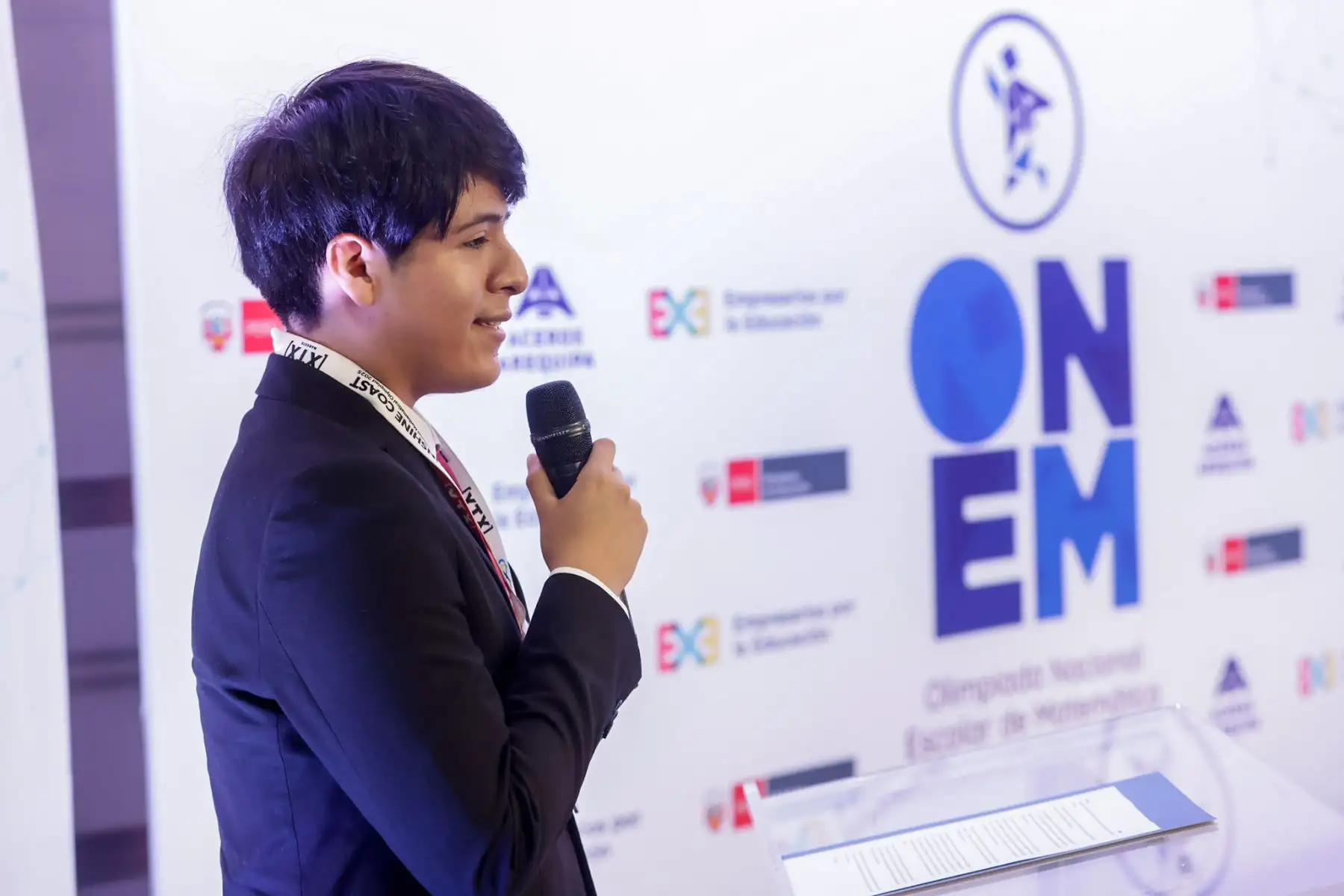 La jornada también congregó a estudiantes y docentes, quienes siguieron con atención los alcances de esta iniciativa orientada a identificar y potenciar talentos matemáticos. Foto: ANDINA/Luis Iparraguirre.