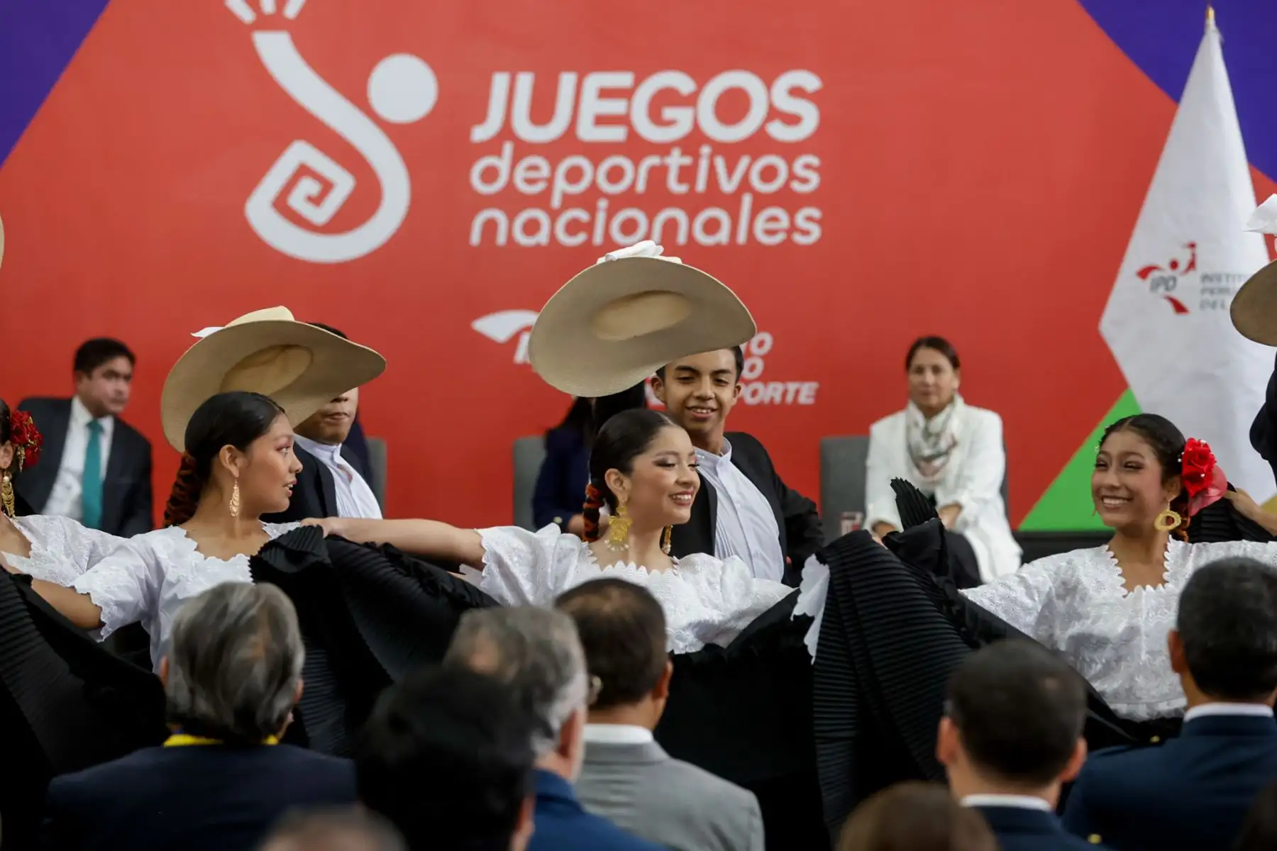 La jornada incluyó una mesa de presentación en la que se explicaron los alcances del certamen y su impacto en el desarrollo del deporte peruano. Foto: ANDINA/Luis Iparraguirre.