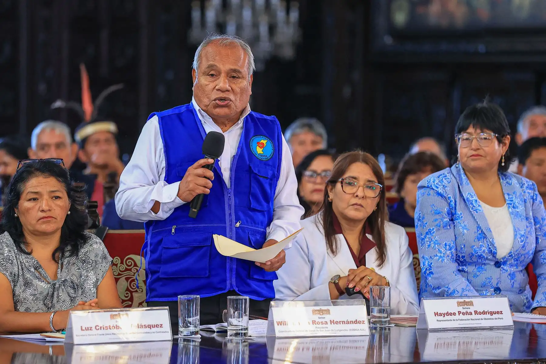 El presidente de la república, José María Balcázar, se reunió con dirigentes, autoridades locales y representantes de la sociedad civil de Pasco y Huánuco, así como del distrito de San Juan de Lurigancho, para escuchar sus demandas y coordinar soluciones. Foto: Presidencia
