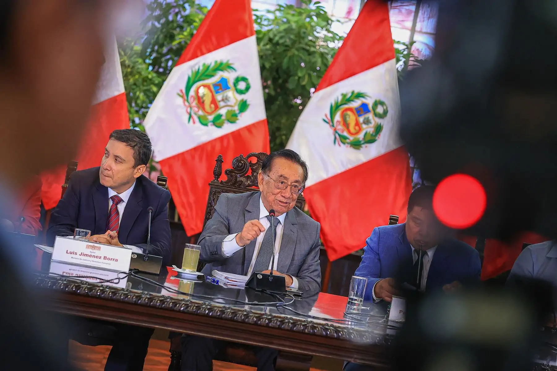 El presidente de la república, José María Balcázar, se reunió con dirigentes, autoridades locales y representantes de la sociedad civil de Pasco y Huánuco, así como del distrito de San Juan de Lurigancho, para escuchar sus demandas y coordinar soluciones. Foto: Presidencia