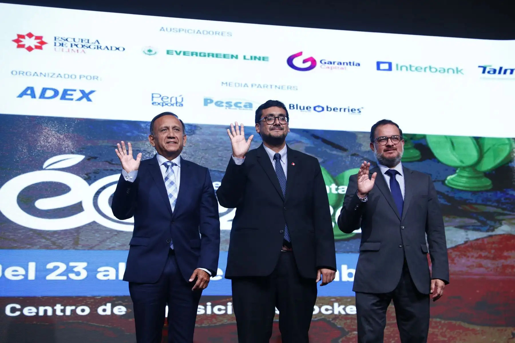 El ministro de Comercio Exterior y Turismo, José Reyes, y el presidente de ADEX, César Tello, participaron en la ceremonia de lanzamiento de la feria Expoalimentaria 2026, que se realizará del 23 al 25 de setiembre en el Centro de Exposiciones Jockey. Foto: ANDINA/Daniel Bracamonte