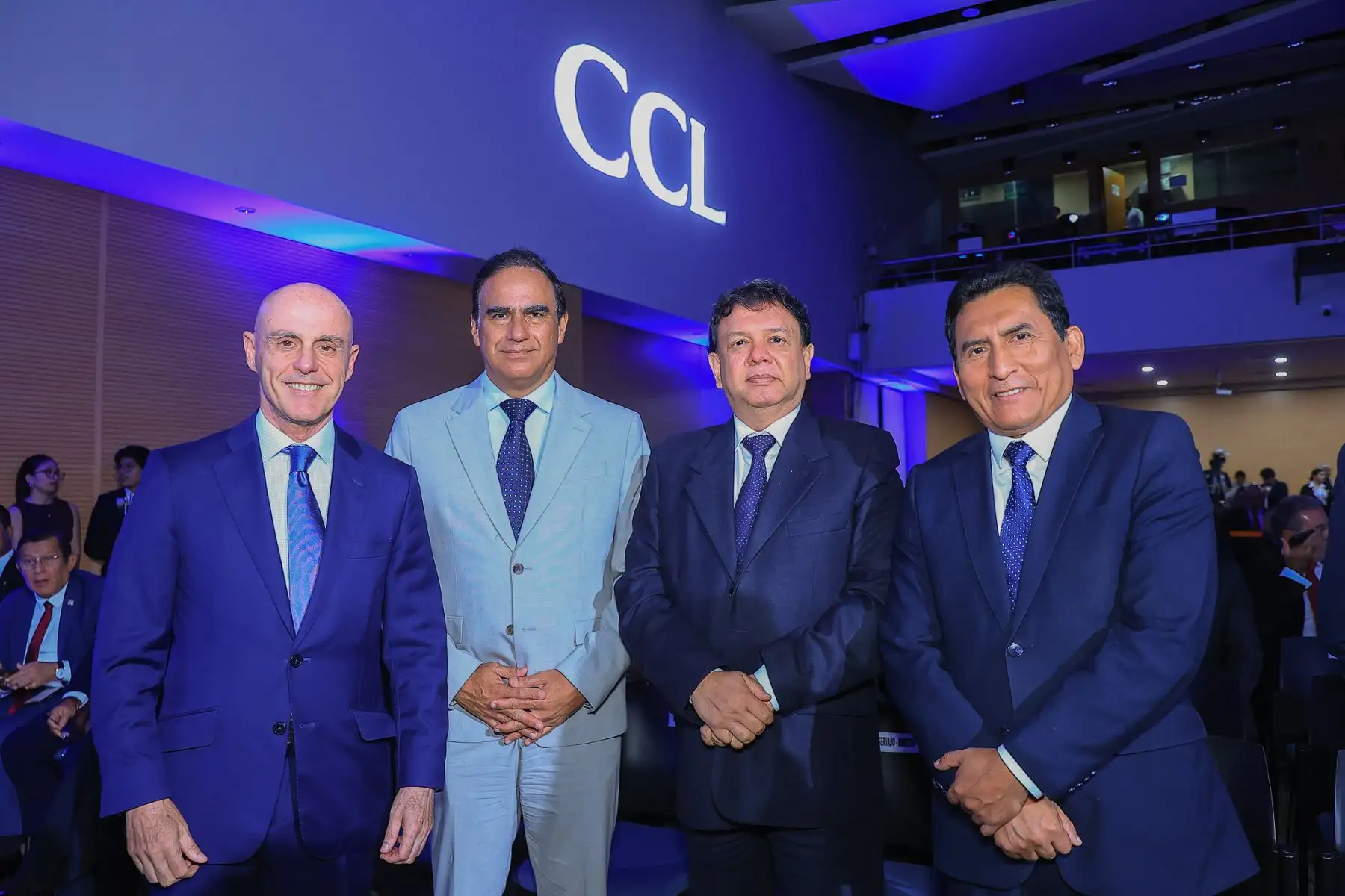 El presidente José María Balcázar participó en la ceremonia central por el 138° aniversario de la Cámara de Comercio de Lima, reafirmando la importancia del diálogo entre el sector privado y el gobierno para impulsar el crecimiento, la competitividad y la generación de empleo en el país. Foto: Presidencia