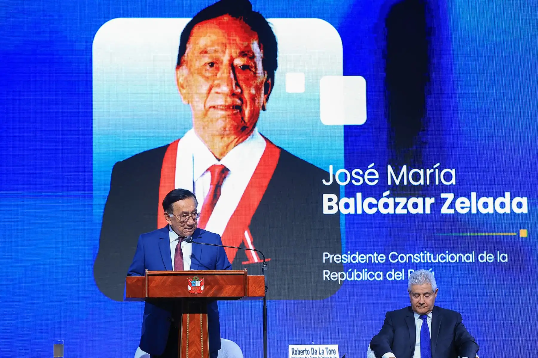 El presidente José María Balcázar participó en la ceremonia central por el 138° aniversario de la Cámara de Comercio de Lima, reafirmando la importancia del diálogo entre el sector privado y el gobierno para impulsar el crecimiento, la competitividad y la generación de empleo en el país. Foto: Presidencia