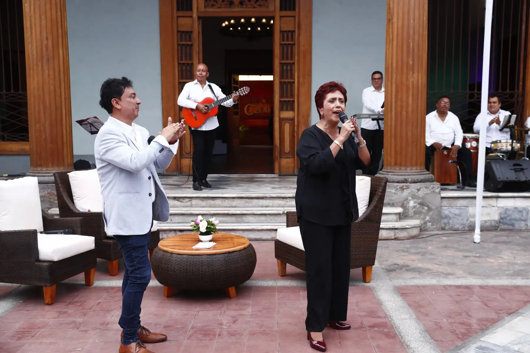 La temporada 2026 del programa Mediodía Criollo, que se emitirá por la señal de TV Perú a partir del domingo 3 de mayo, estará bajo la conducción de los artistas criollos Lucy Avilés y Oscar Ardiles. Foto: ANDINA/Daniel Bracamonte