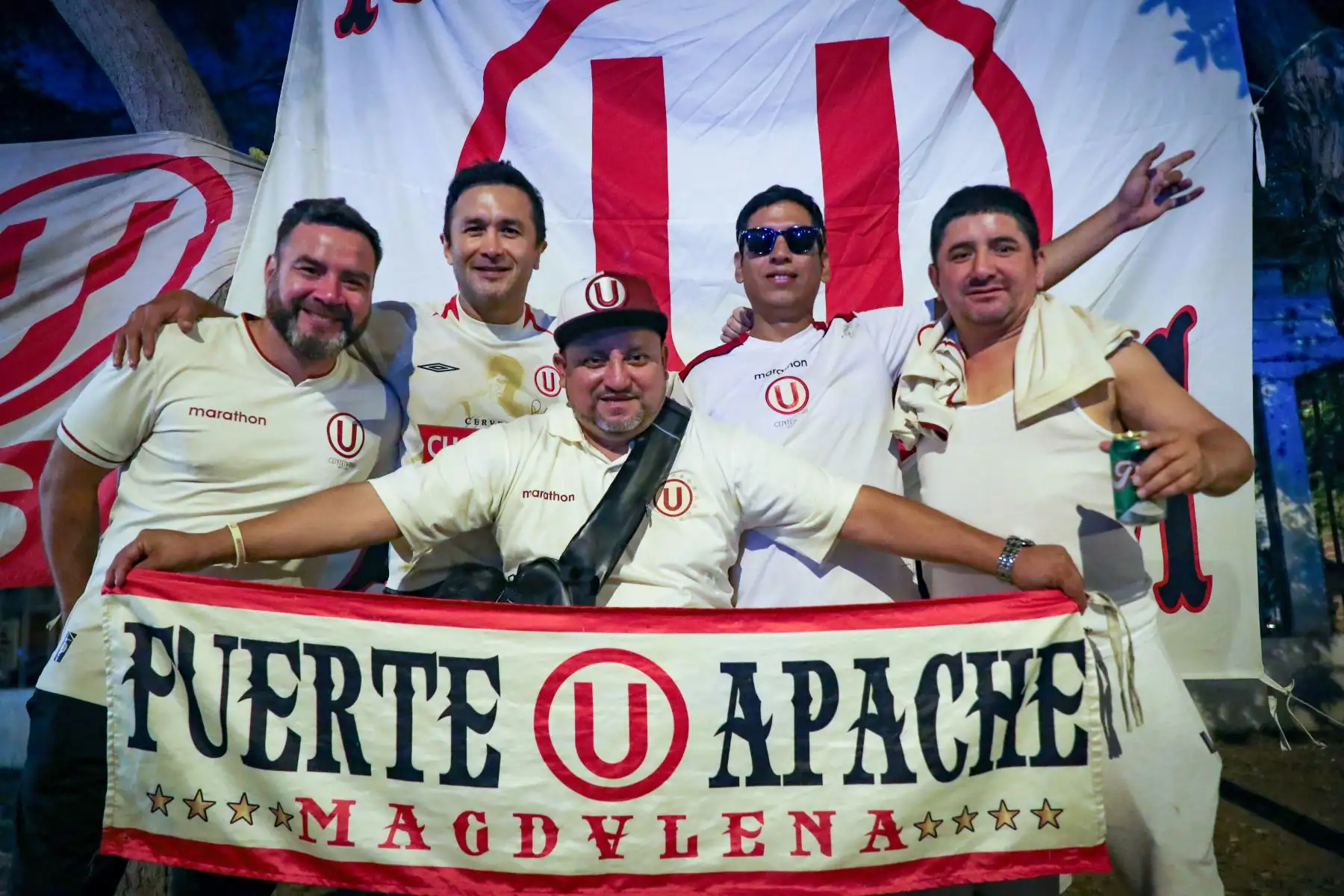 Hinchas de Universitario llegan al estadio Monumental para alentar a su equipo que se enfrenta hoy con Nacional de Paraguay en la fase de grupos de la Copa Libertadores. Foto: ANDINA/Ricardo Cuba