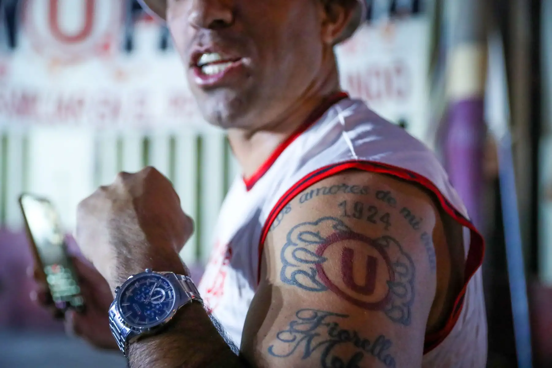 Hinchas de Universitario llegan al estadio Monumental para alentar a su equipo que se enfrenta hoy con Nacional de Paraguay en la fase de grupos de la Copa Libertadores. Foto: ANDINA/Ricardo Cuba