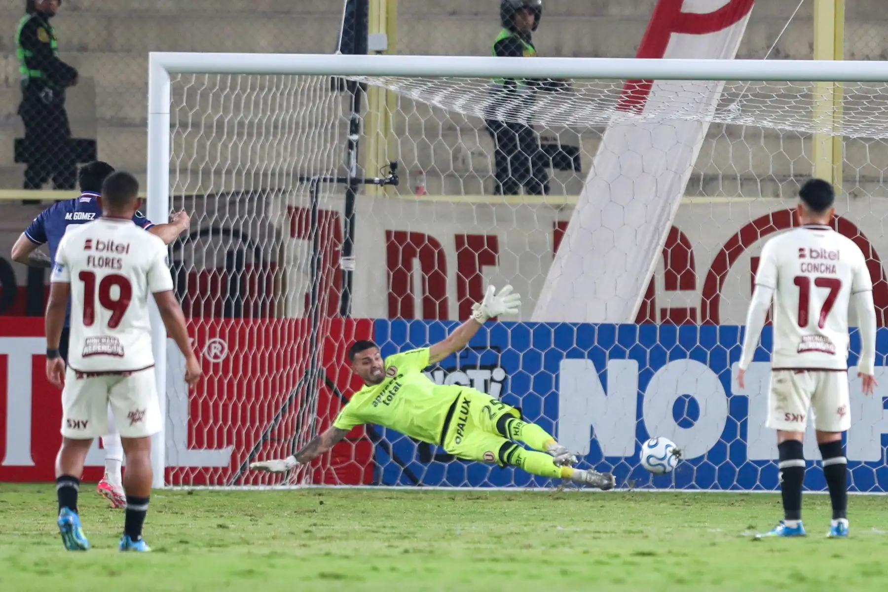 Universitario de enfrenta a Nacional de Paraguay en la fase de grupos de la copa Libertadores.  Foto: ANDINA/Ricardo Cuba