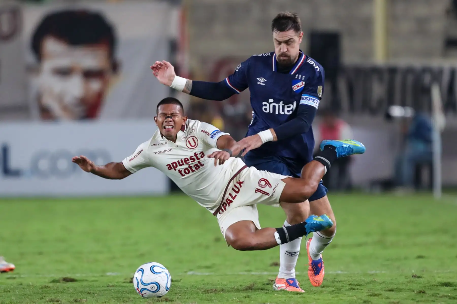 Universitario de enfrenta a Nacional de Paraguay en la fase de grupos de la copa Libertadores.  Foto: ANDINA/Ricardo Cuba