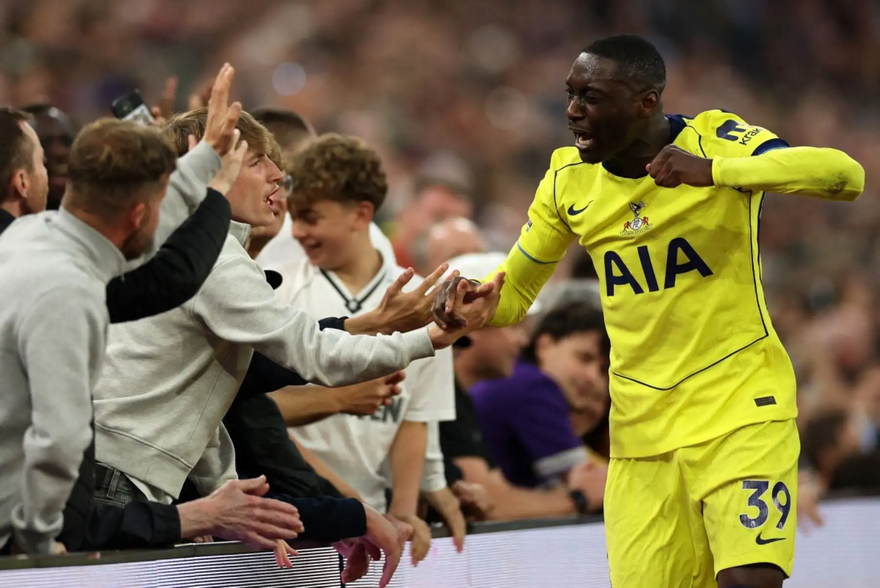 Tottenham respira: victoria 2-1 ante Aston Villa lo saca del descenso en la Premier League — image 2