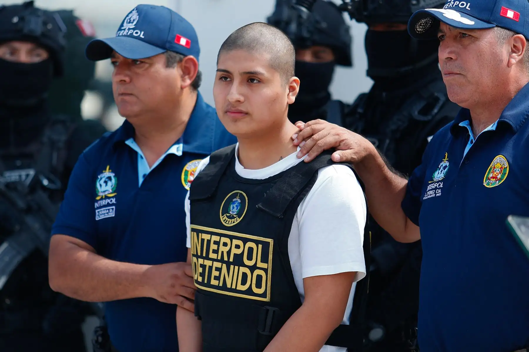 Tony Janzzen Valverde Victoriano, conocido como “Pequeño J”, es puesto a disposición de las autoridades de la República Argentina en el marco de su proceso de extradición. Foto: ANDINA/ Daniel Bracamonte