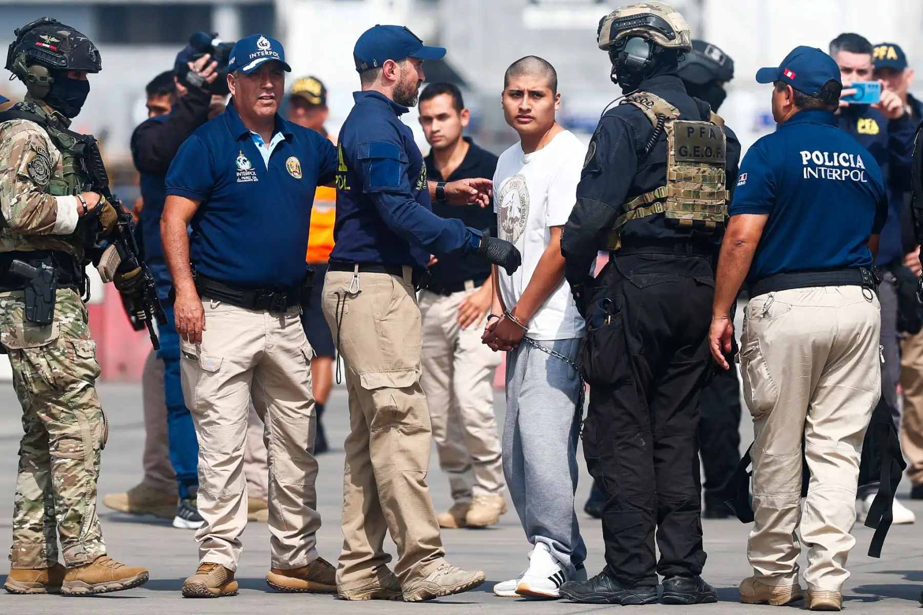 Alias Pequeño J fue extraditado a Argentina para ser juzgado por triple homicidio