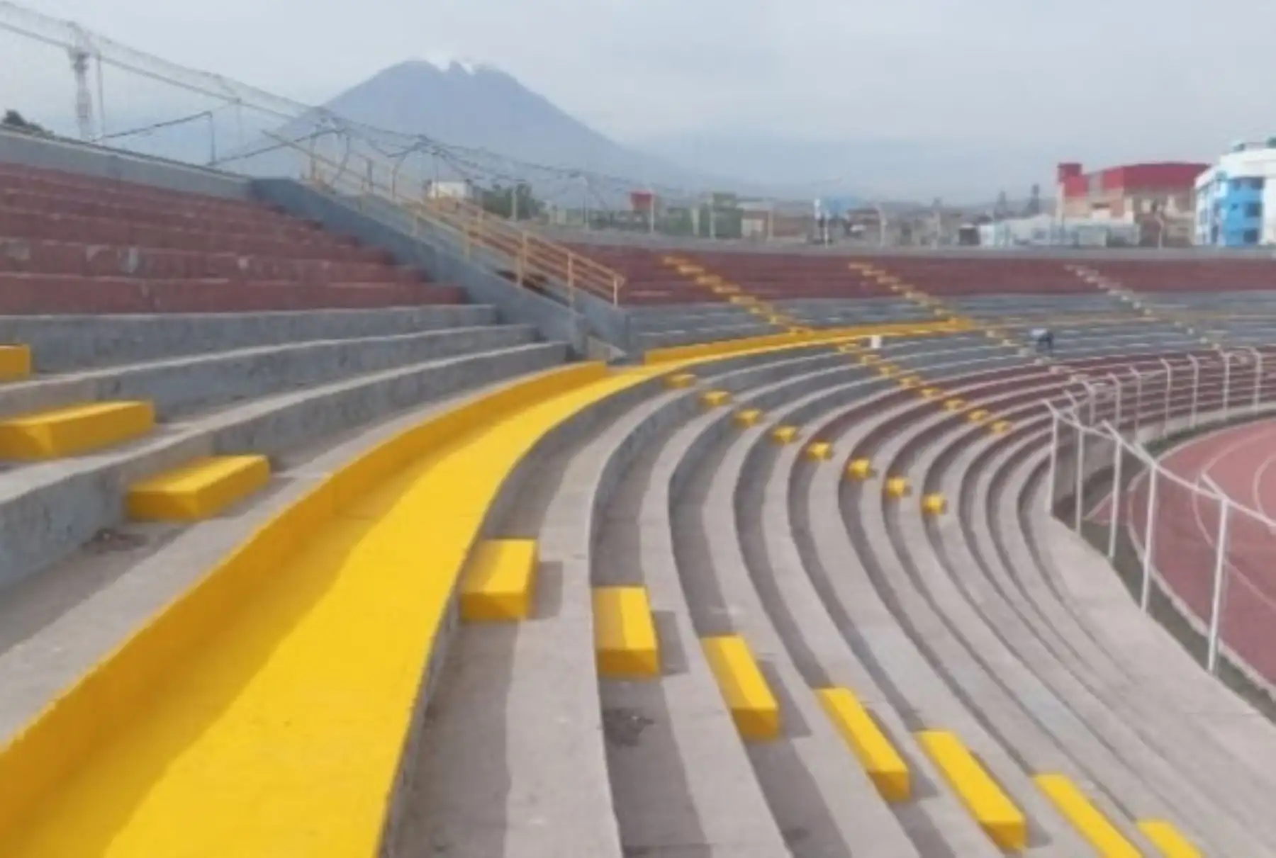 IPD avanza con el mejoramiento de los estadios Mariano Melgar y Umacollo de Arequipa