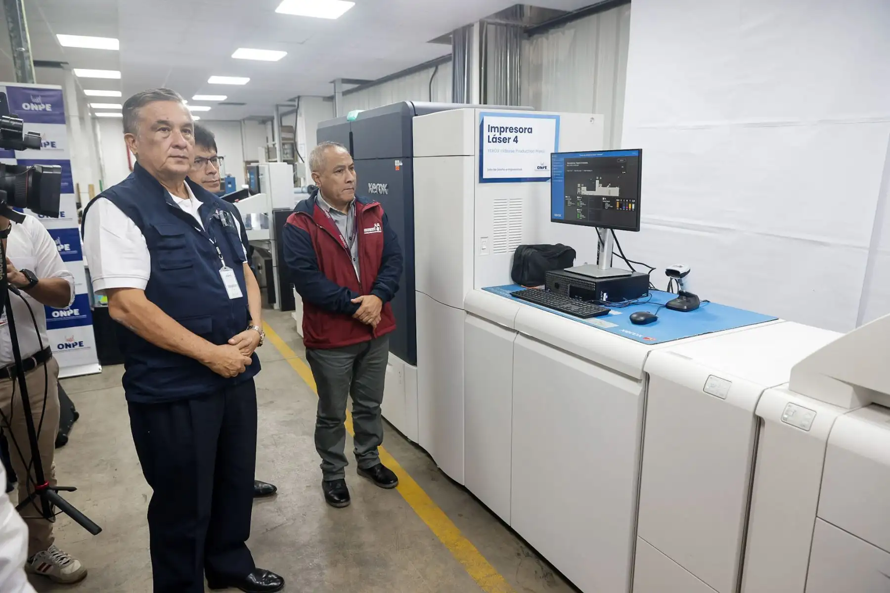 La Oficina Nacional de Procesos Electorales (ONPE) realiza  la prueba de color e impresión de las cédulas de sufragio correspondiente a las Elecciones Primarias -modalidad de afiliados- de las Elecciones Regionales y Municipales 2026. Foto: ANDINA/Luis Iparraguirre