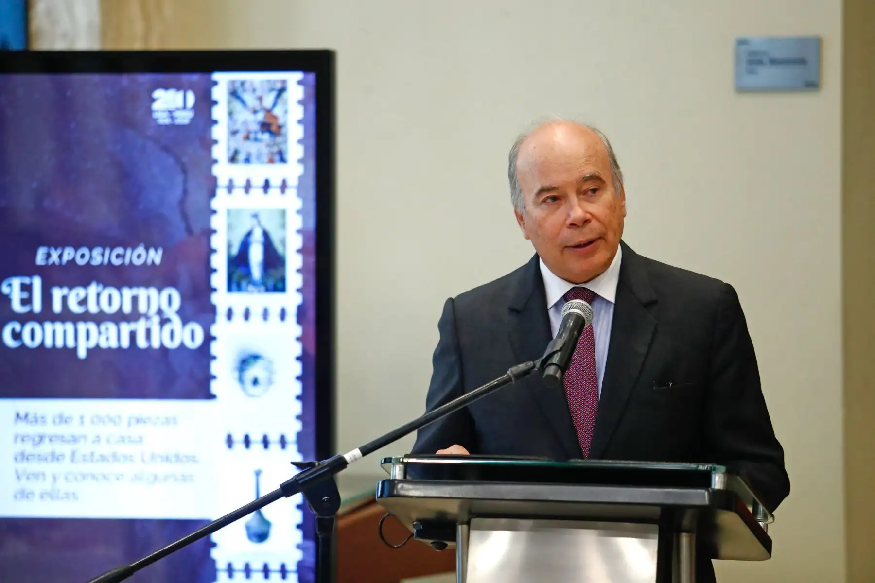 El viceministro encargado de Relaciones Exteriores, Eric Anderson Machado, y representantes de la Embajada de Estados Unidos en Perú, participaron en la presentación de la muestra "El retorno compartido, Patrimonio Cultural peruano repatriado desde los Estados Unidos", que muestra diversos bienes culturales devueltos al Perú recientemente. Foto: ANDINA/Daniel Bracamonte