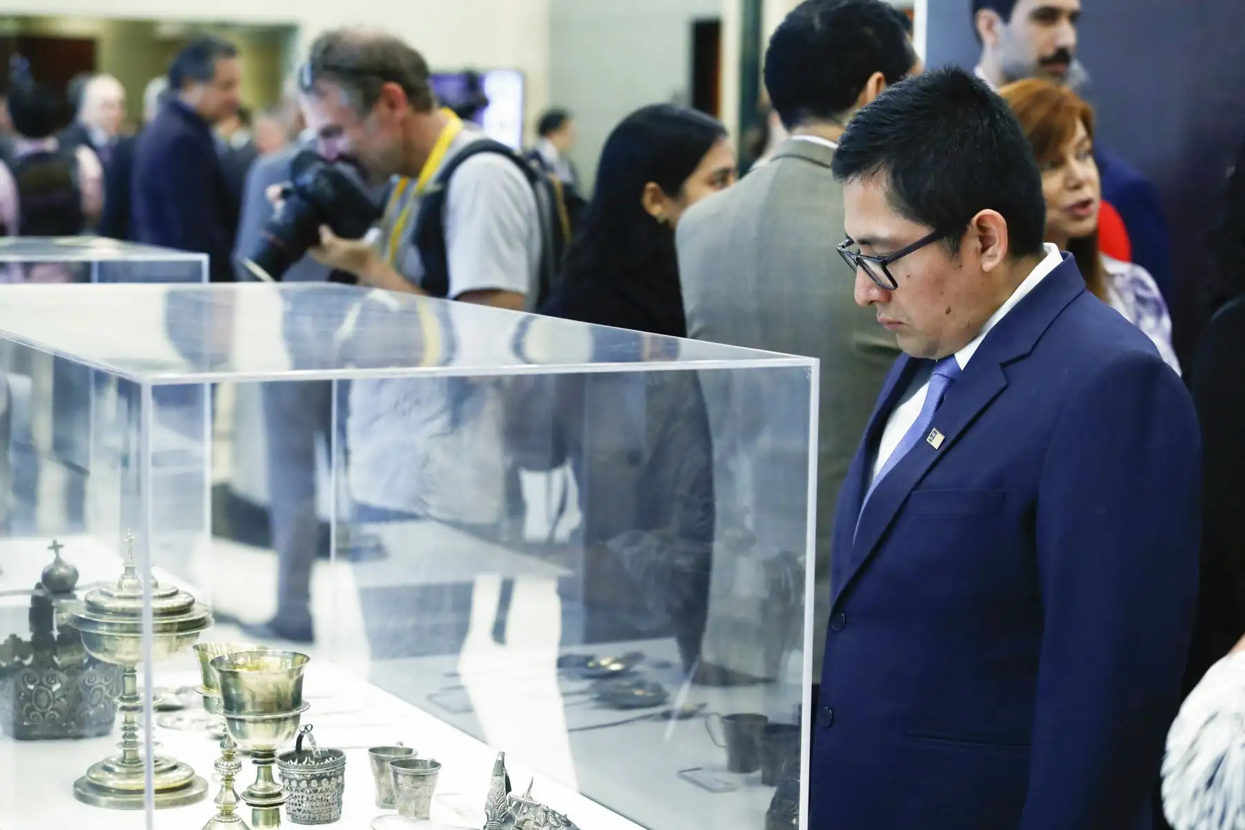 Desde la sede central del Ministerio de Relaciones Exteriores, en el Cercado de Lima, se inauguró la exhibición "El retorno compartido, Patrimonio Cultural peruano repatriado desde los Estados Unidos", que muestra diversos bienes culturales devueltos al Perú recientemente, algunos de ellos custodiados por la Universidad de Yale. Foto: ANDINA/Daniel Bracamonte