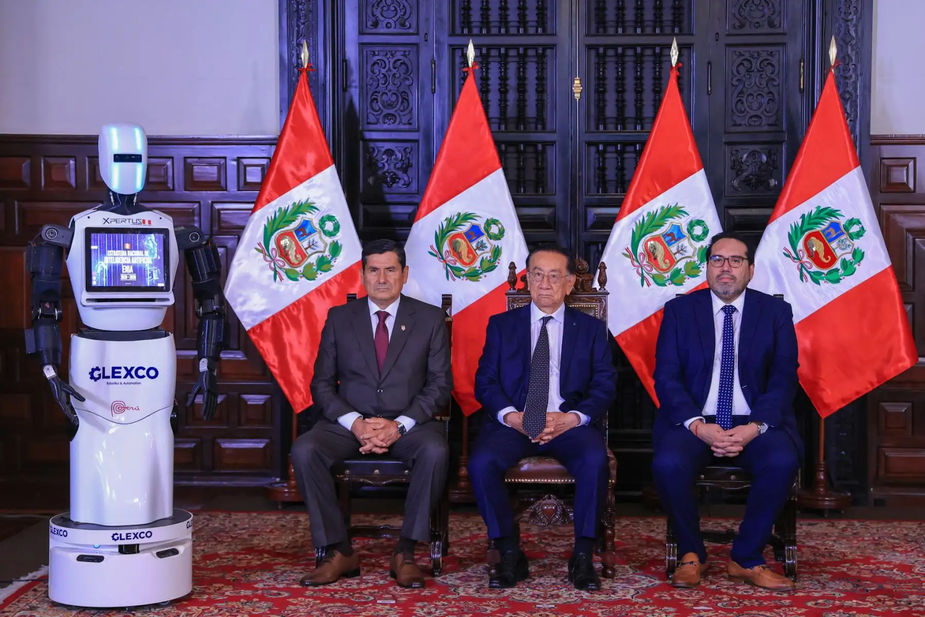 El presidente de la República del Perú, José María Balcázar, participó en la presentación de la Estrategia Nacional de Inteligencia Artificial (ENIA) 2026-2030. Este instrumento clave tiene el fin de orientar el desarrollo y la gobernanza de la IA en nuestro país, promoviendo un uso ético, seguro e inclusivo al servicio de todos los ciudadanos. Foto: Presidencia