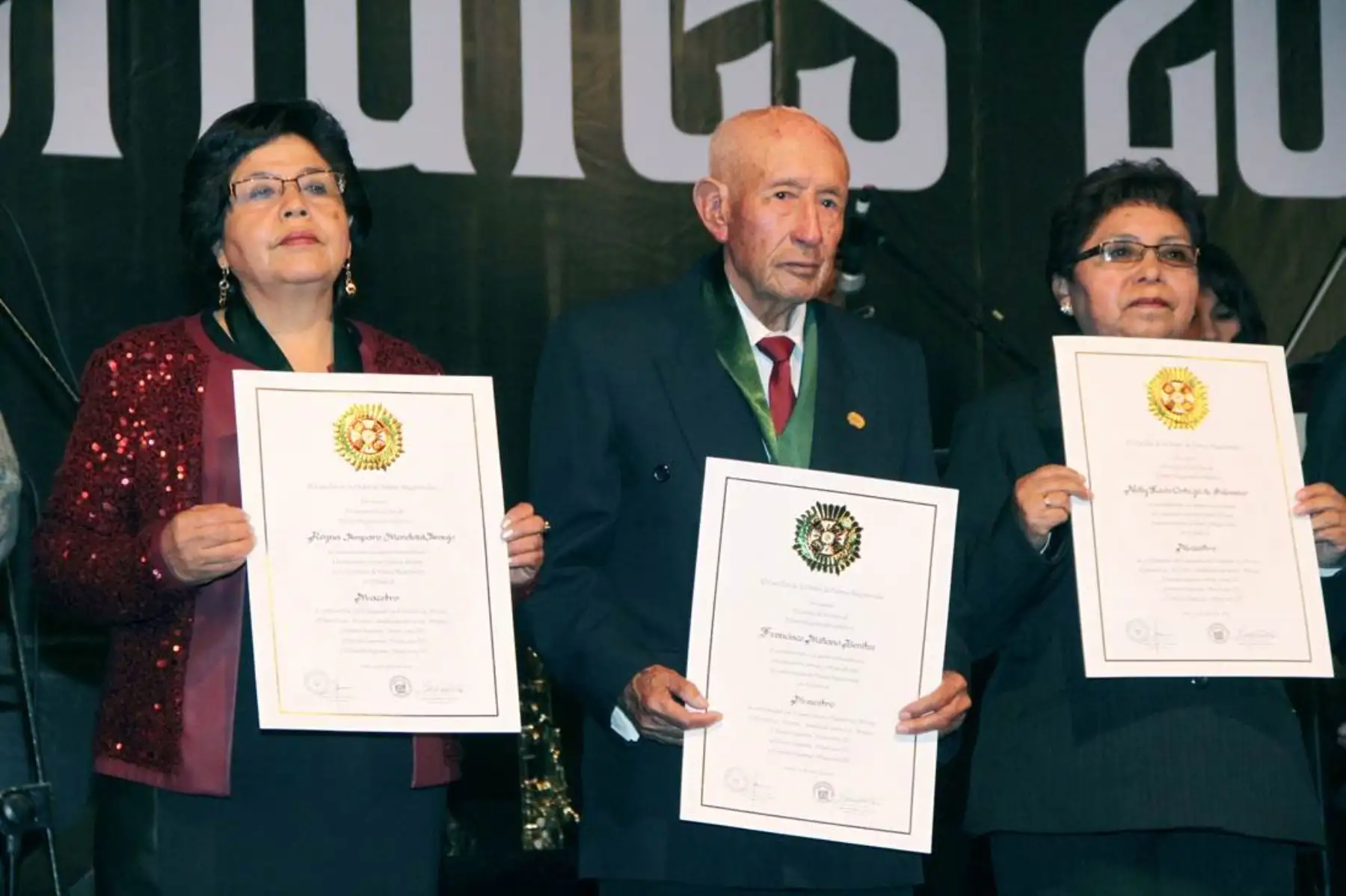 Palmas Magisteriales: plazo para postular vence el 8 de mayo