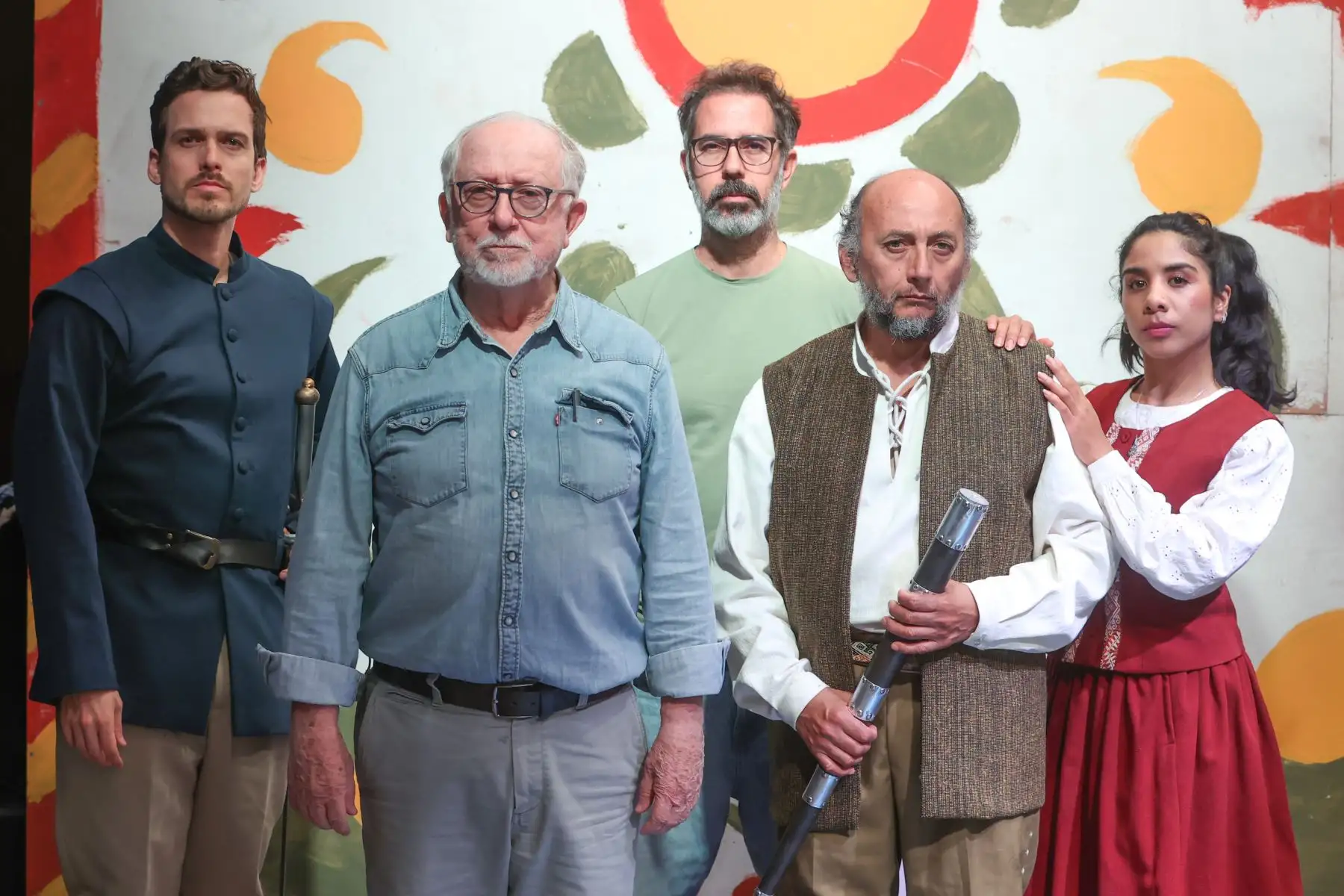El elenco cuenta con figuras destacadas como Mario Velásquez, el ex ministro de Cultura, Luis Peirano, Alfonso Dibós, Samanta Heardrington, Brunella Odar, entre otros. Foto: ANDINA/Melina Mejía