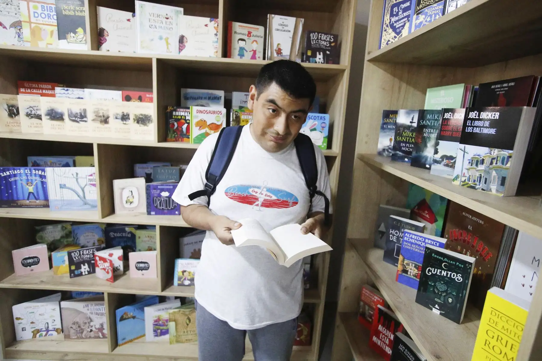 Inauguran  la Biblioteca Municipal Inclusiva en distrito de San Juan de Lurigancho.
La actividad contó con la participación del alcalde de San Juan de Lurigancho, Jesús Maldonado  y el jefe institucional de la Biblioteca Nacional del Perú, Juan Yangali Quintanilla,.
Foto: ANDINA/ Eddy Ramos