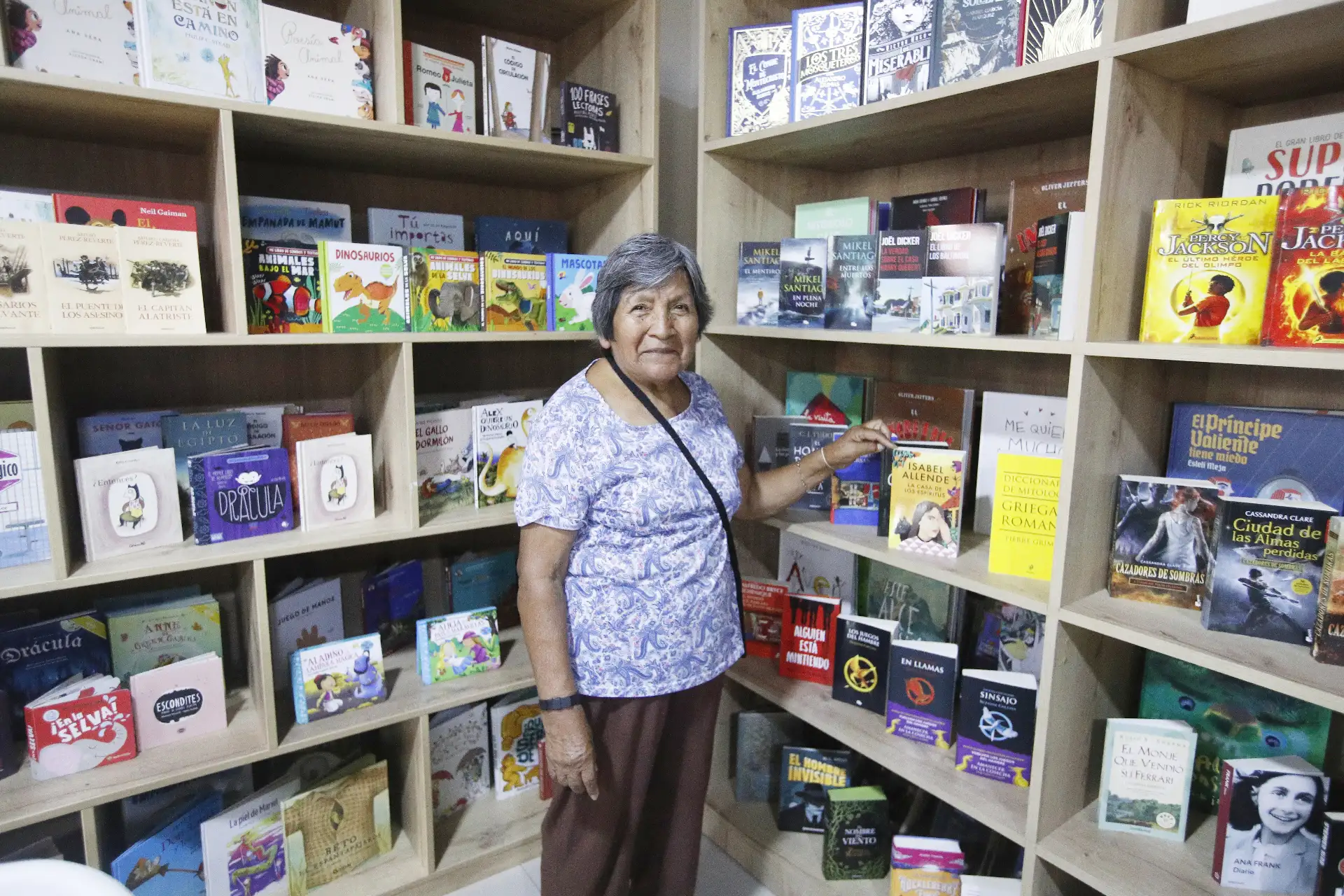 Inauguran  la Biblioteca Municipal Inclusiva en distrito de San Juan de Lurigancho.
La actividad contó con la participación del alcalde de San Juan de Lurigancho, Jesús Maldonado  y el jefe institucional de la Biblioteca Nacional del Perú, Juan Yangali Quintanilla,.
Foto: ANDINA/ Eddy Ramos