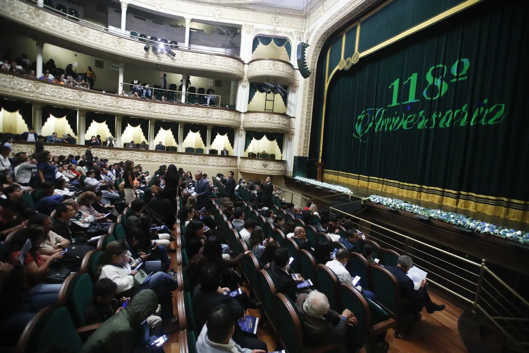 La Universidad Nacional de Música conmemora 118 años de trayectoria institucional, marcada por la formación de generaciones de intérpretes y compositores. En el evento, participó el maestro Armando Wilfredo Tarazona Padilla, 
Presidente de la Comisión Organizadora de la Universidad Nacional de Música (UNM)
Foto: ANDINA/Eddy Ramos
