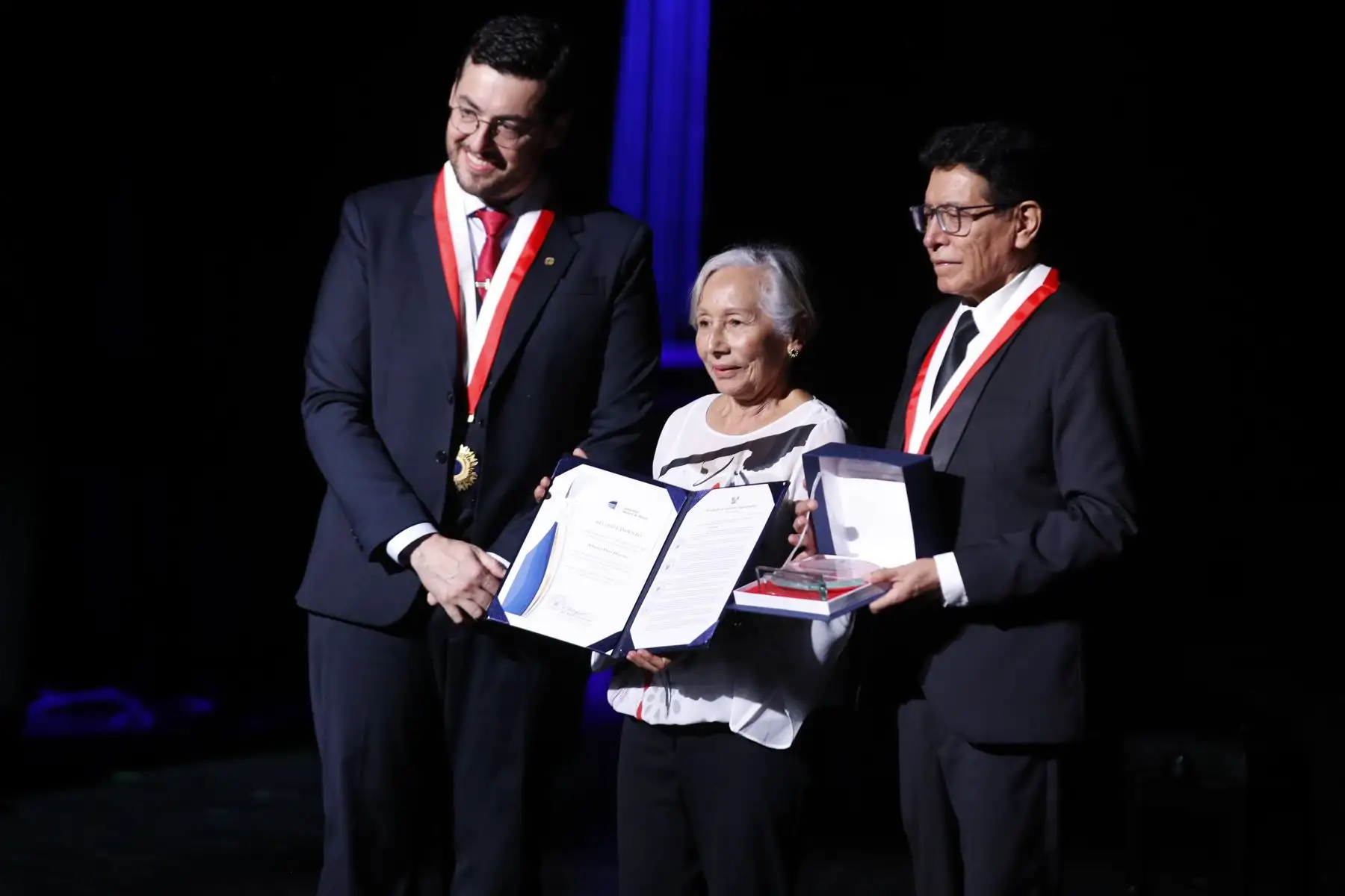La Universidad Nacional de Música conmemora 118 años de trayectoria institucional, marcada por la formación de generaciones de intérpretes y compositores. En el evento, se dio reconocimiento a maestros músicos que contribuyen al desarrollo musical del país.
Foto: ANDINA/Eddy Ramos