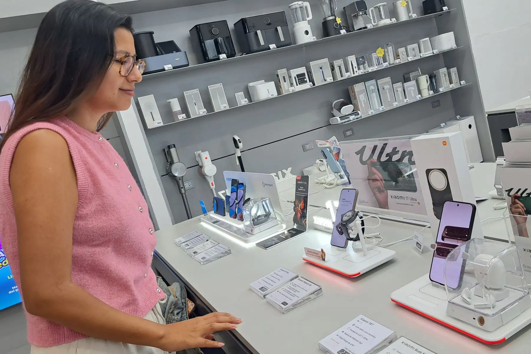 Los artículos tecnológicos de uso personal como celulares y tablets también son una opción fuerte para este día de la madre.    Foto: ANDINA/Melina Mejía