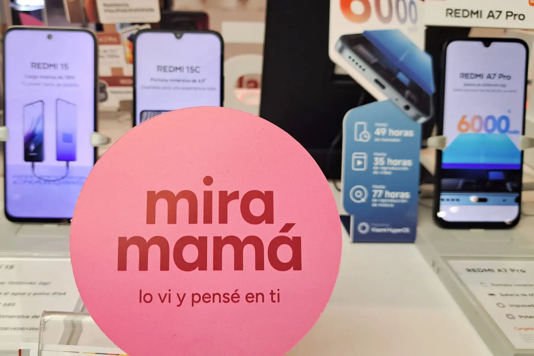 En la campaña por el Día de la Madre, las preferencias de consumo se orientaron a regalos vinculados al bienestar personal y la tecnología, dejando atrás los tradicionales electrodomésticos para el hogar. Los consumidores optaron por sesiones de spa, gimnasios, celulares y accesorios tecnológicos, mientras los centros comerciales ampliaron sus horarios ante el incremento de visitantes por esta fecha, según información difundida por la Cámara de Comercio de Lima.  Foto: ANDINA/Melina Mejía