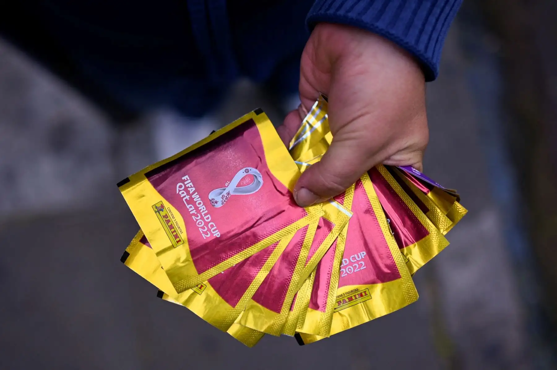 La compañía Panini, fundada en la década de 1960 por los hermanos Panini en la ciudad italiana de Módena, acompañó históricamente las ediciones de la Copa del Mundo a través de sus tradicionales álbumes coleccionables distribuidos en distintos países. Foto: ANDINA/AFP