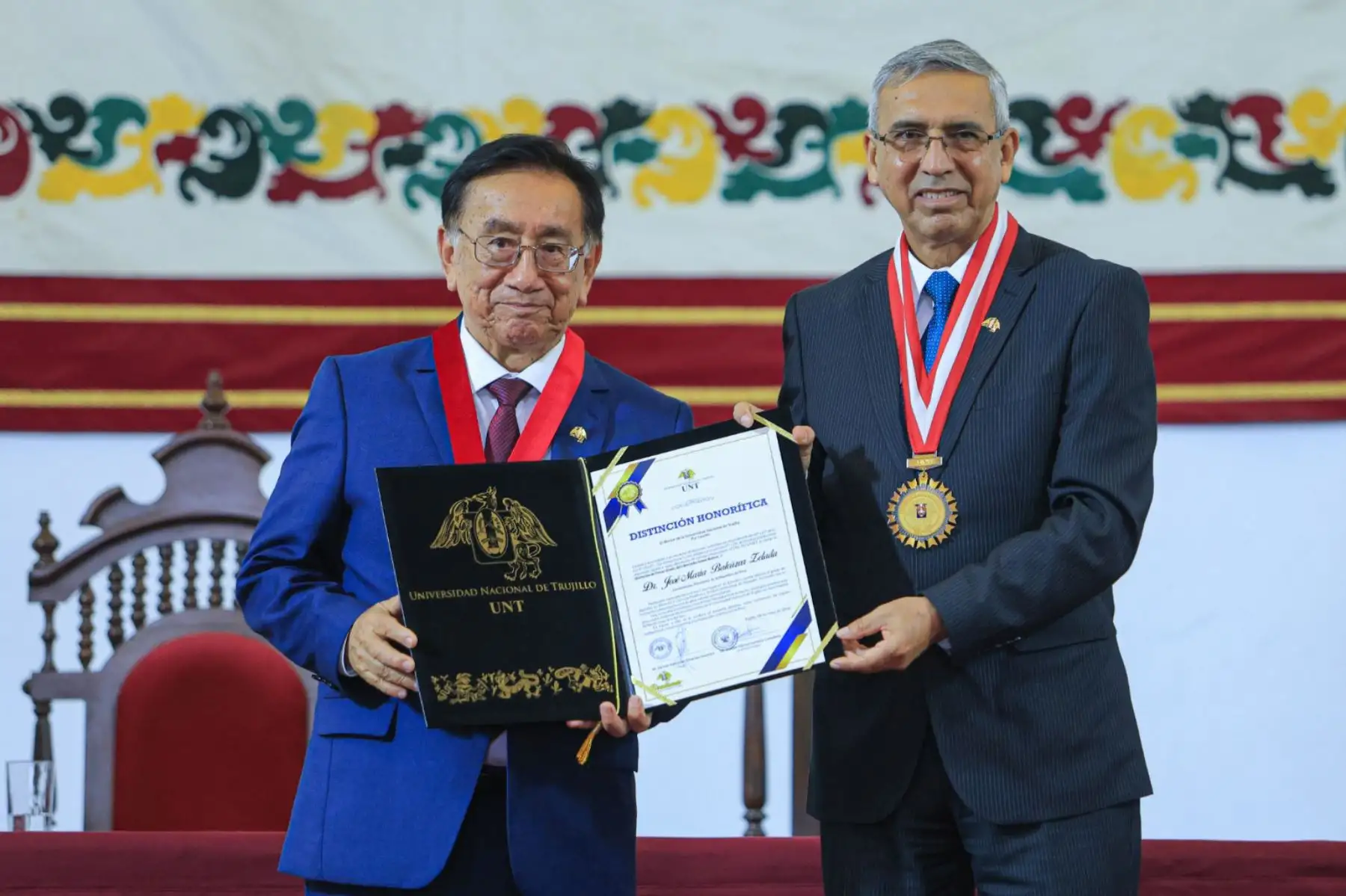 Peru: President Balcazar receives award from National University of Trujillo