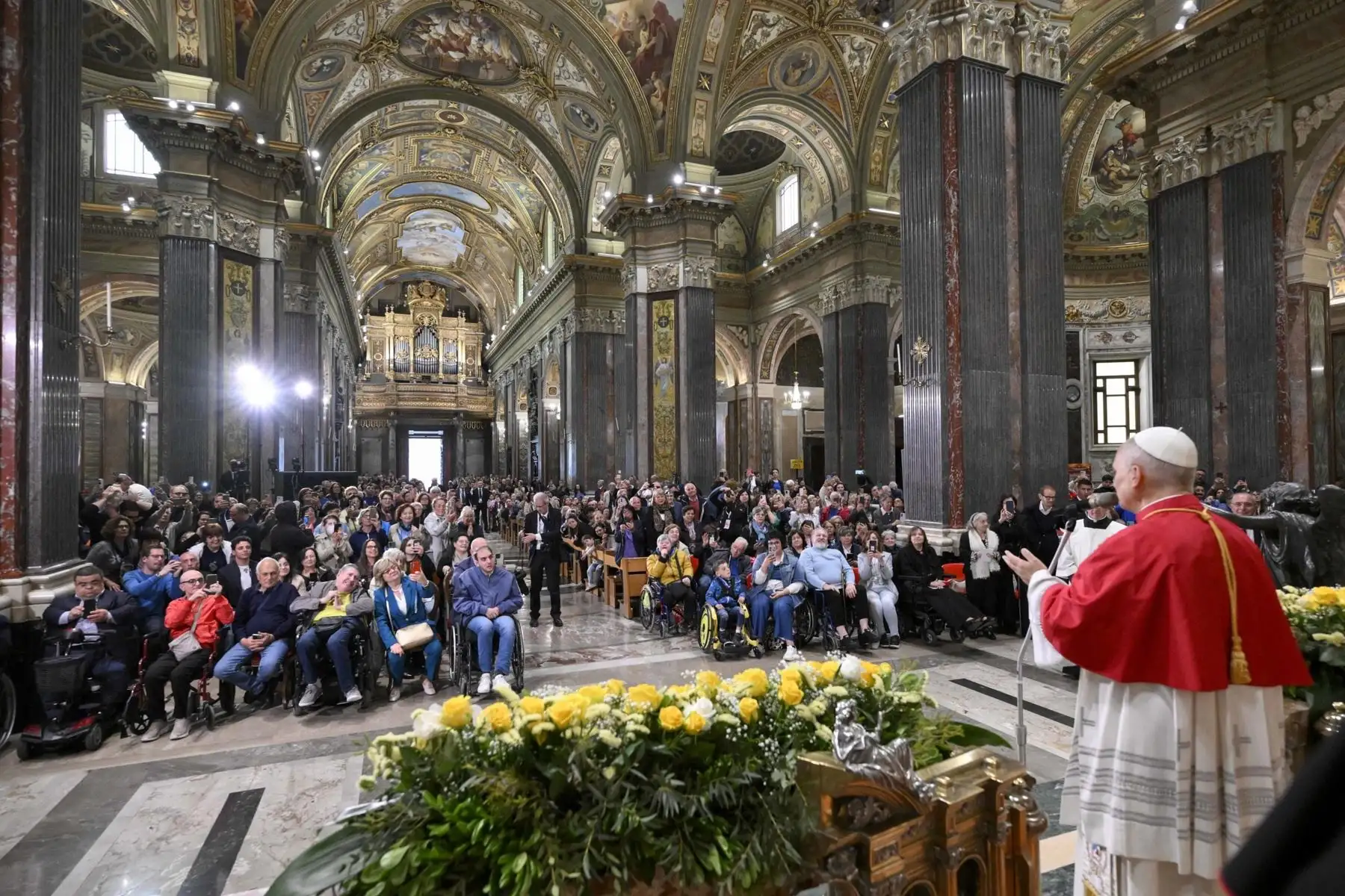 El Papa León XIV pronuncia un discurso en el Santuario de Pompeya como parte de su visita pastoral a Pompeya, Italia, el 8 de mayo de 2026, en el primer aniversario de su pontificado. Posteriormente, el Papa León XIV visitará Nápoles. Foto: EFE